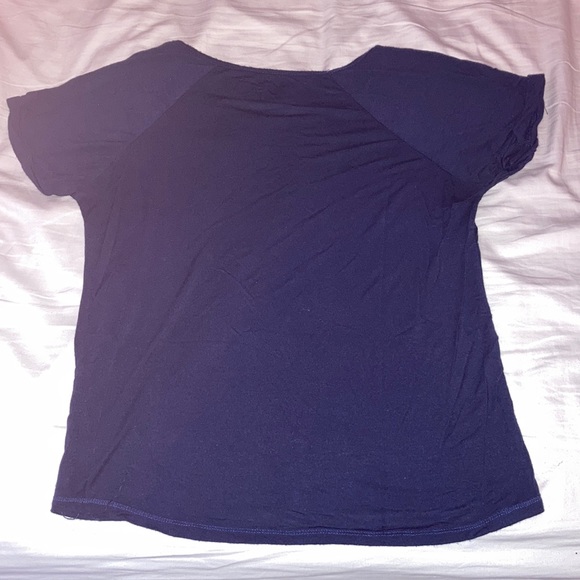 Top - Picture 2 of 2